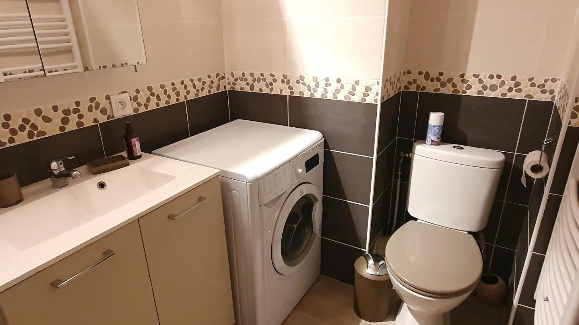 Studio Avec Coin-Nuit, Terrasse Et Parking, Centre Sainte-Maxime, Proche Plages - 4 Pers. - Fr-1-780-61 0*, Sainte-Maxime France