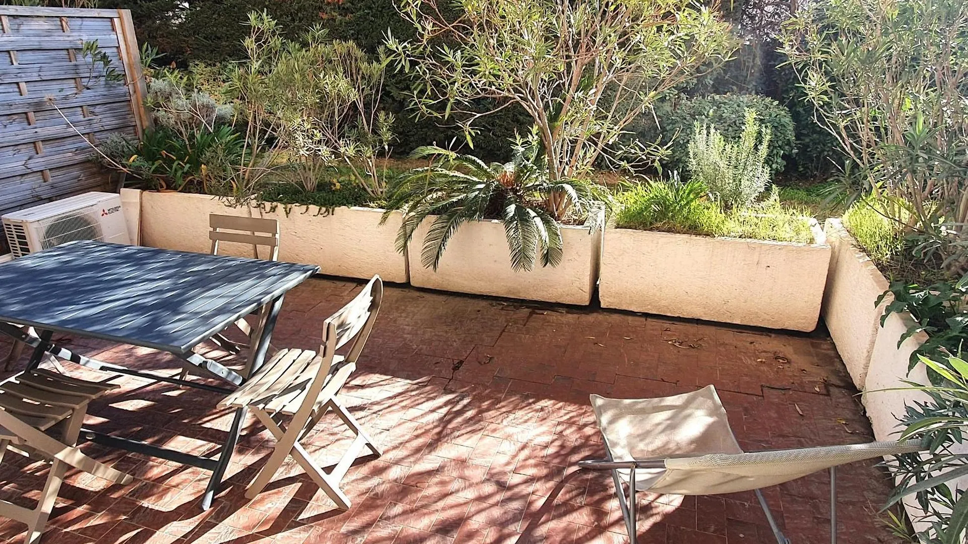 Studio Avec Coin-Nuit, Terrasse Et Parking, Centre Sainte-Maxime, Proche Plages - 4 Pers. - Fr-1-780-61 סן-מקסים