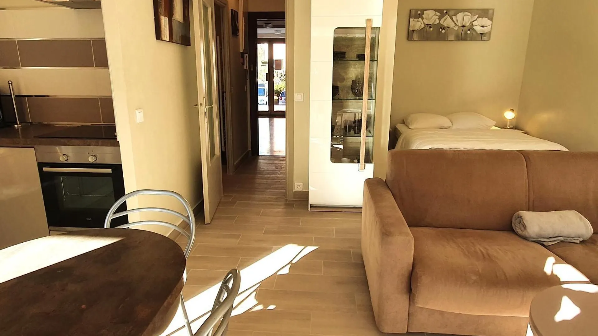 דירה Studio Avec Coin-Nuit, Terrasse Et Parking, Centre Sainte-Maxime, Proche Plages - 4 Pers. - Fr-1-780-61